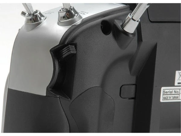 Futaba 18SZ 2.4 Ghz Mode 2 Radio Controller + R7008SB Receiver 6 Futaba 18SZ 2.4 Ghz Mode 2 Radio Controller + R7008SB Receiver - Image 4